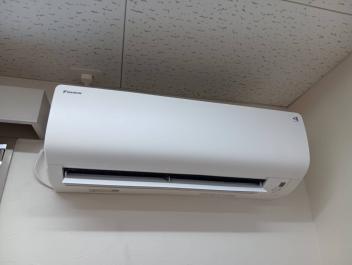 業務用壁掛けタイプエアコン